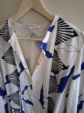 Diane Von Furstenberg 100% Silk Dress with Blue, Black and White Abstract Print